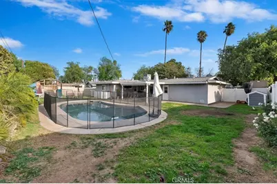 9075 Delano Drive, Riverside, CA 92503 - Photo 26