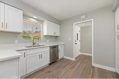 2111 Elsinore Road, Riverside, CA 92506 - Photo 20