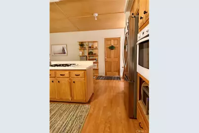 636 N Palm Avenue, Upland, CA 91786 - Photo 4