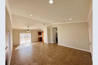 14995 Hopland, Victorville, CA 92394 - Photo 4