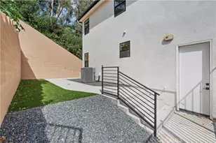 1013 N Staley Ln, Los Angeles, CA 90042 - Photo 12