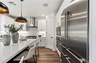 1013 N Staley Ln, Los Angeles, CA 90042 - Photo 32