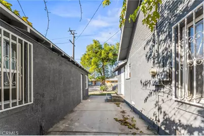 597 W 21st, San Bernardino, CA 92405 - Photo 8