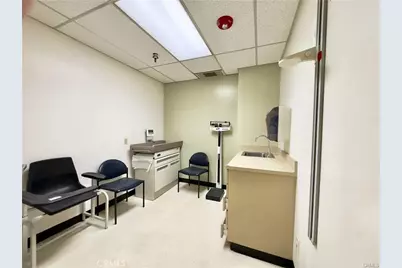 887 E 2nd, Pomona, CA 91766 - Photo 18