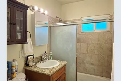 1346 W Century, Los Angeles, CA 90044 - Photo 10