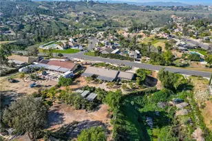 16750 Canyon View Dr, Riverside, CA 92504 - Photo 44