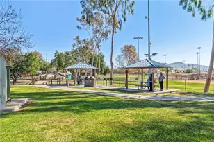 26054 Starlight Ave, Moreno Valley, CA 92555 - Photo 22