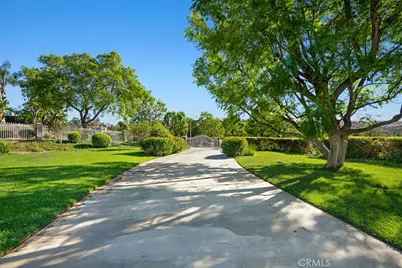 6863 Canyon Hill Drive, Riverside, CA 92506 - Photo 4