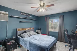 9824 Linden Ave, Bloomington, CA 92316 - Photo 18