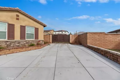 25858 Oak Springs Court, Homeland, CA 92548 - Photo 4