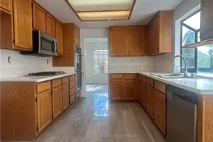 15585 Nueces Ct, Moreno Valley, CA 92551 - Photo 8