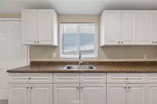 15643 Sueno, Victorville, CA 92394 - Photo 20