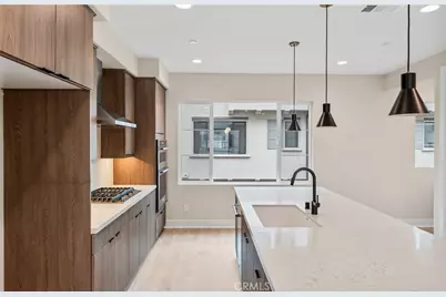 101 Kimberwick Court, Burbank, CA 91506 - Photo 18