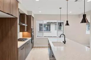 101 Kimberwick Ct, Burbank, CA 91506 - Photo 18