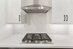 107 Kimberwick Ct, Burbank, CA 91506 - Photo 18