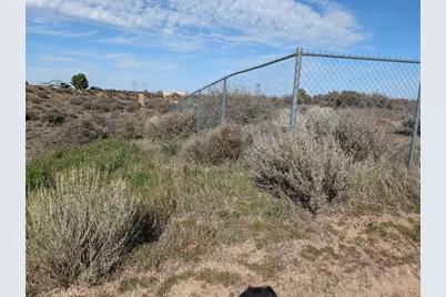 21 Atsina, Phelan, CA 92371 - Photo 8