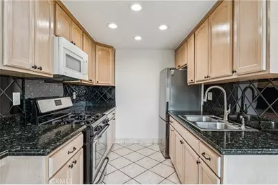 11390 Lampson, Garden Grove, CA 92840 - Photo 6