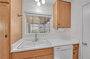 40252 Via Aguadulce, Murrieta, CA 92562 - Photo 10