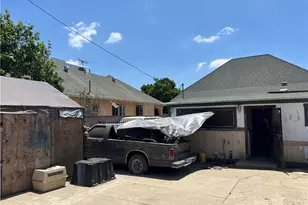 223 E 28th St, Los Angeles, CA 90011 - Photo 2