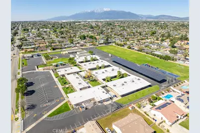 821 E Etiwanda, Rialto, CA 92376 - Photo 38