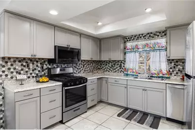 821 E Etiwanda, Rialto, CA 92376 - Photo 12