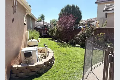 1640 Amber Lily, Beaumont, CA 92223 - Photo 16