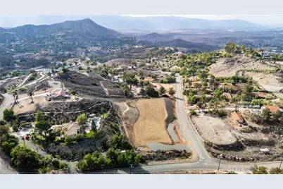 14735 Descanso, Lake Mathews, CA 92570 - Photo 12