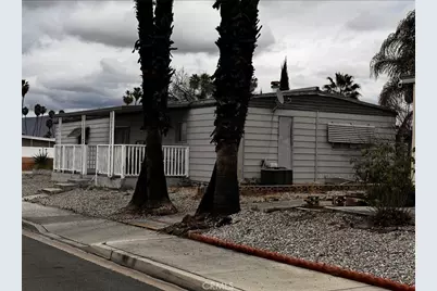 1797 W Johnston, Hemet, CA 92545 - Photo 2