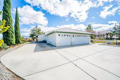 924 Juniper, Pinon Hills, CA 92372 - Photo 2
