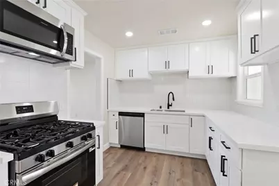 8806 Stamps, Downey, CA 90240 - Photo 6