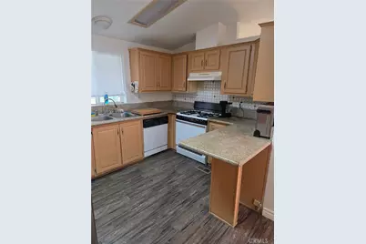 17700 Western Avenue #1, Gardena, CA 90248 - Photo 6