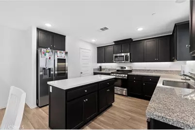 32970 Pacifica Pl, Lake Elsinore, CA 92530 - Photo 6