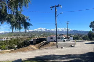 12184 Gladys, Yucaipa, CA 92399 - Photo 10