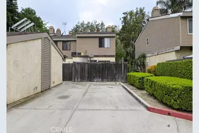 534 S Flower Circle, Orange, CA 92868 - Photo 2