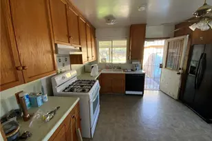 18236 Owen, Fontana, CA 92335 - Photo 10