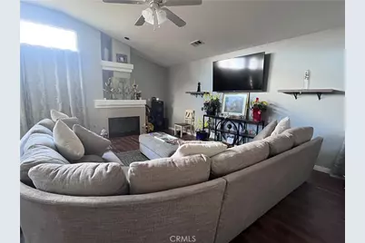 1344 E Parkview Court, Visalia, CA 93292 - Photo 2