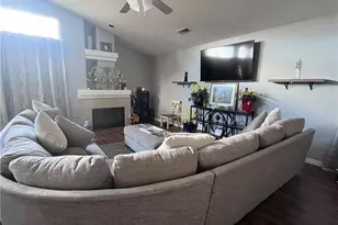 1344 E Parkview Ct, Visalia, CA 93292 - Photo 2