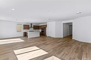 4057 Hudson Ln, Lake Elsinore, CA 92530 - Photo 4