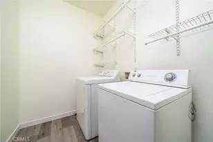 10972 White Oak Ln, Fontana, CA 92337 - Photo 24