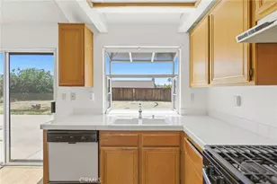 24535 Candlebush Ct, Moreno Valley, CA 92557 - Photo 10