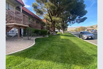 9647 Spyglass Avenue #15, Desert Hot Springs, CA 92240 - Photo 4