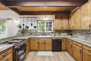 401 Grizzly Rd, Lake Arrowhead, CA 92352 - Photo 14