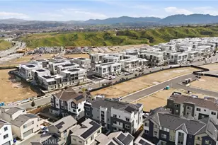 27341 Bear Creek Ln, Valencia, CA 91381 - Photo 24