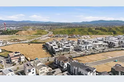 27341 Bear Creek Lane, Valencia, CA 91381 - Photo 26