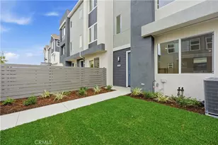 27341 Bear Creek Ln, Valencia, CA 91381 - Photo 2