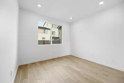 27341 Bear Creek Lane, Valencia, CA 91381 - Photo 4