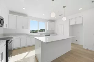 27341 Bear Creek Ln, Valencia, CA 91381 - Photo 10