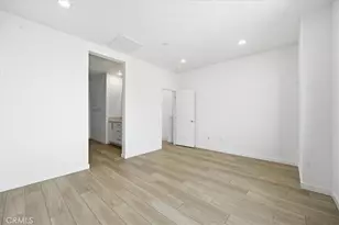 27341 Bear Creek Ln, Valencia, CA 91381 - Photo 16