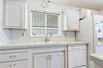 930 S. Santa Victoria, Hemet, CA 92543 - Photo 12