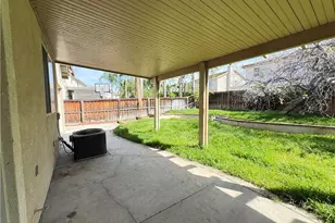 6340 Peach Blossom, Jurupa, CA 92880 - Photo 24